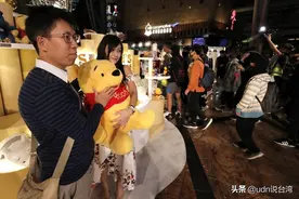 迪士尼“十万员工无薪假”：米老鼠牺牲基层的品牌危机？图片