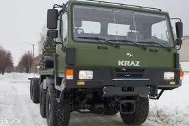 徐工驾驶室、潍柴发动机，这款KrAZ军用卡车很有料图片