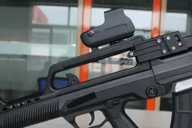 国产全息瞄准镜图片