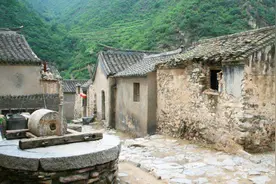 老人经常说宁在坟前坐，不娶活汉妻！这到底是什么意思？视频封面