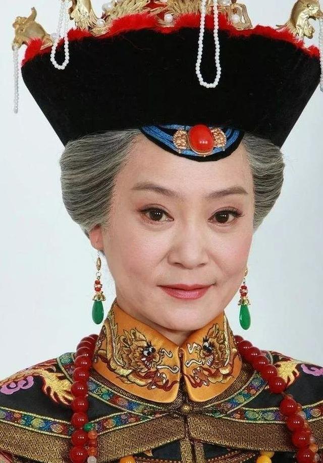 琼瑶剧女主角已经60岁,"泪眼皇后"如今已是"太后专业户"