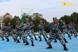 走近空军警卫兵：默默守护“战鹰”的蓝天图片