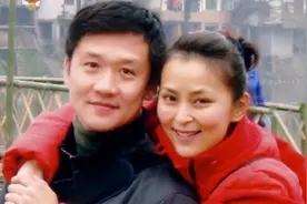 抛弃13年糟糠妻，爱上小3岁柯蓝，“老戏骨”黄志忠最对不起前妻图片