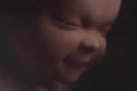 肚子里黑漆漆，胎儿在干嘛?宝宝第一视角告诉你：妈妈，我忙着呢图片