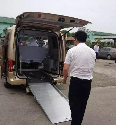 残疾证！一级残疾证！白名单！强生无障碍出租车，约你为啥这么难？