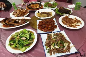 年前同学聚会，580元点了10道菜，吃完决定：以后就这标准了图片