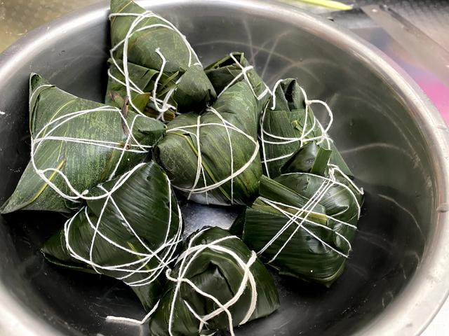 煮粽子冷水下锅还是热水下锅？搞错的人很多，难怪不好吃还夹生