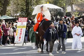 日本这项活动用来驱除病魔，近千年从不中断，现场奇葩有趣图片