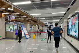 成都地铁多个站点均关闭安检入口，因为人手不够还是？官方解释道图片