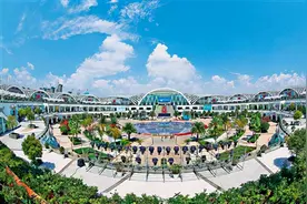 万类霜天竞自由图片