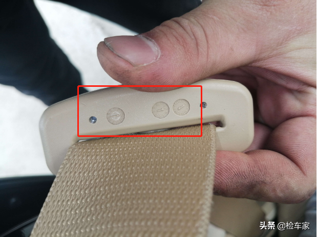 为啥奔驰S400L30万都没人买？网友：换块电池10万，爱得起伤不起