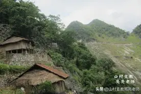 除了沙漠以外最不适合人类居住的地方，只能在石头缝里种庄稼图片