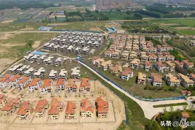 近400栋别墅成“废城”，投资120亿荒废3年多，今重获新生图片