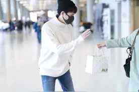 有哪些明星不收粉丝贵重礼物？有图有声明，他们才是内娱正能量图片