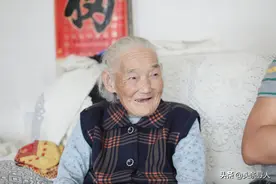 都说“吃水不忘打井人”，可她让“打井人”念念不忘二十年图片