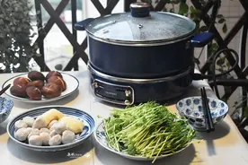 心动已久的蓝宝升降火锅到手，原来它还能蒸煮炖涮炸烙，太实用了图片