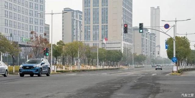 华为车机系统，华为汽车智能系统软件是鸿蒙系统吗 答案是肯定的（华为会为中国汽车带来逆袭）