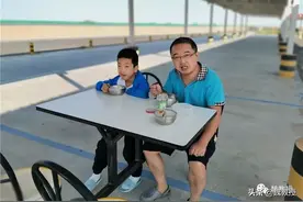 房车新疆行游记05呼和包斯格服务区自驾到鸭子泉服务区771公里图片