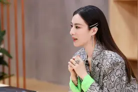 张峻宁：行走的荷尔蒙，直播与女网红掰手腕，卖货被吐槽不做功课图片