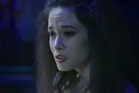 徐嘉雯因涨片酬错过《战狼2》，现如今出演《星辰大海》，无人识图片