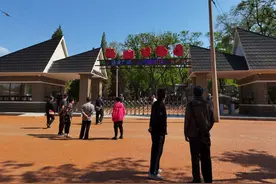 30日迎客 各类动物陆续入驻二一九动物园图片