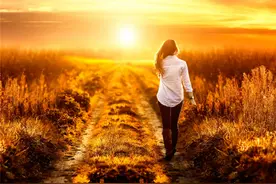 和中年男人聊天，多聊这几个话题，心越靠越近图片