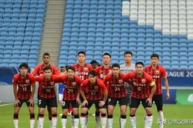 大换血！曝上港16人离队，其中有7名国脚，大腿胡尔克也要离开图片