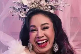 泰国61岁富婆结婚12次，一个月换三任，全是20多岁小鲜肉图片
