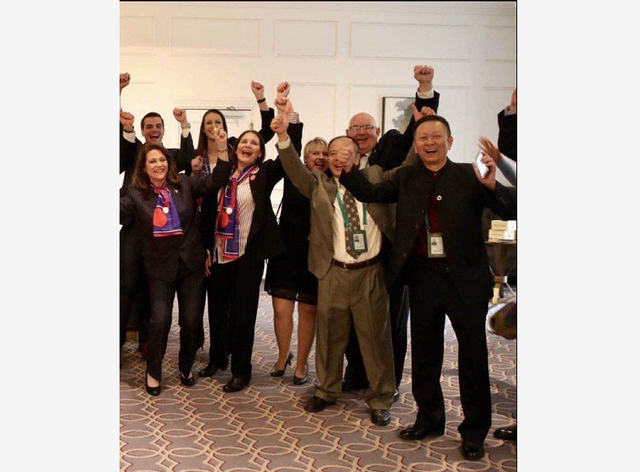 世乒赛落户成都，刘国梁立功！国乒4世界冠军出镜 美国人一起欢呼