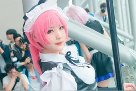 cosplay美图：少女前线NTW-20女仆装！拿枪的姿势太帅了！图片