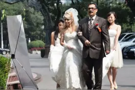 伊朗女孩与中国男孩的婚礼现场，新娘表示中国更安全愿意住下来图片