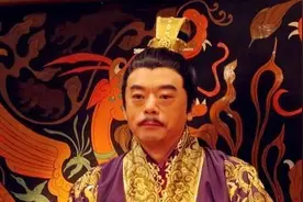 王爷久无子嗣，相面大师指着王爷家中婢女说：此女子必生儿子图片