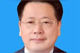 安徽省政府副省长、中共阜阳市委书记杨光荣通过中安在线向网友致新春祝福图片