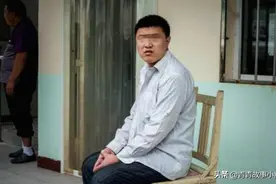 故事：母亲下葬后，儿子接连三晚梦见母亲：你快去邻村走一趟图片