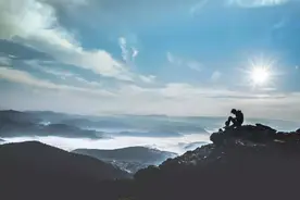 男人在最低谷时，一定要记住这几点图片