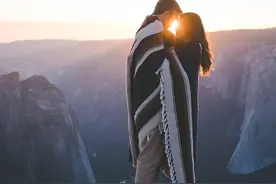 “你和前任同居过三年，没人肯娶你，只有我愿意接盘”“谢谢你”图片