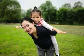 孩子从“妈妈”到“妈”，对你称呼的改变，也许意味着这些事图片
