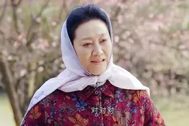 “国民婆婆”王丽云：与丈夫离婚成好友，女儿车晓成了她的依靠图片