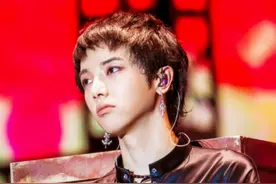 华晨宇被质疑不是即兴表演，谁注意到字幕了，网友：救场力十足图片