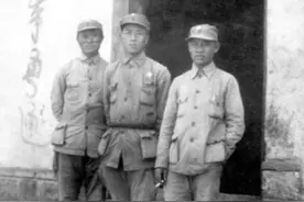 胡奇才任4纵司令员2年，被吴克华替代，主要原因是自身问题？图片