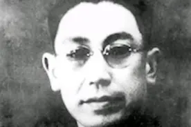 国军中将厅长，实际是红色特工，建国后未受重用，90岁因车祸离世图片