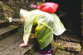 普陀山“朝圣之路”，1088级台阶连接两大寺，巨石成著名景观图片