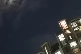 为什么小时候的夜空有很多星星，现在看不到了图片