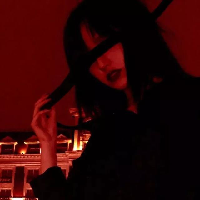 超丧女生头像‖难过的时候，坏事总是接二连三