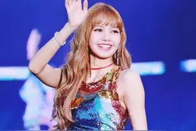 Lisa甜美可爱潮流写真图片