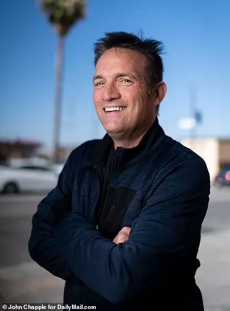 洛克王国艾米简笔画（艾米·亚当斯秒脱衣）