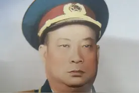 开国上将贺炳炎：因为这件事，他被贺龙元帅打了两耳光图片