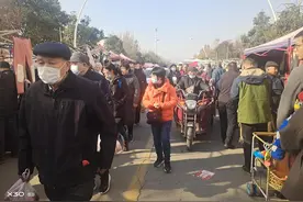 来西站赶集，这里好热闹图片