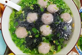 潮汕97女孩分享日常做饭，简单三步骤做出美味潮汕牛肉丸汤教程图片
