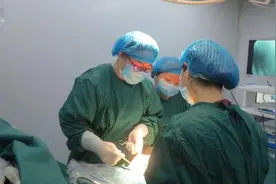 为什么病人做手术的时候要脱光衣服？患者隐私又该如何保护？图片